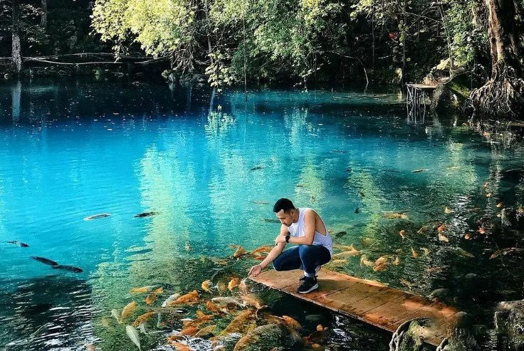 Keindahan Danau Biru Keindahan Danau Biru